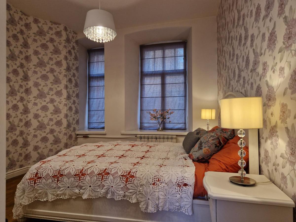 Апартамент Lovely In Old Town *